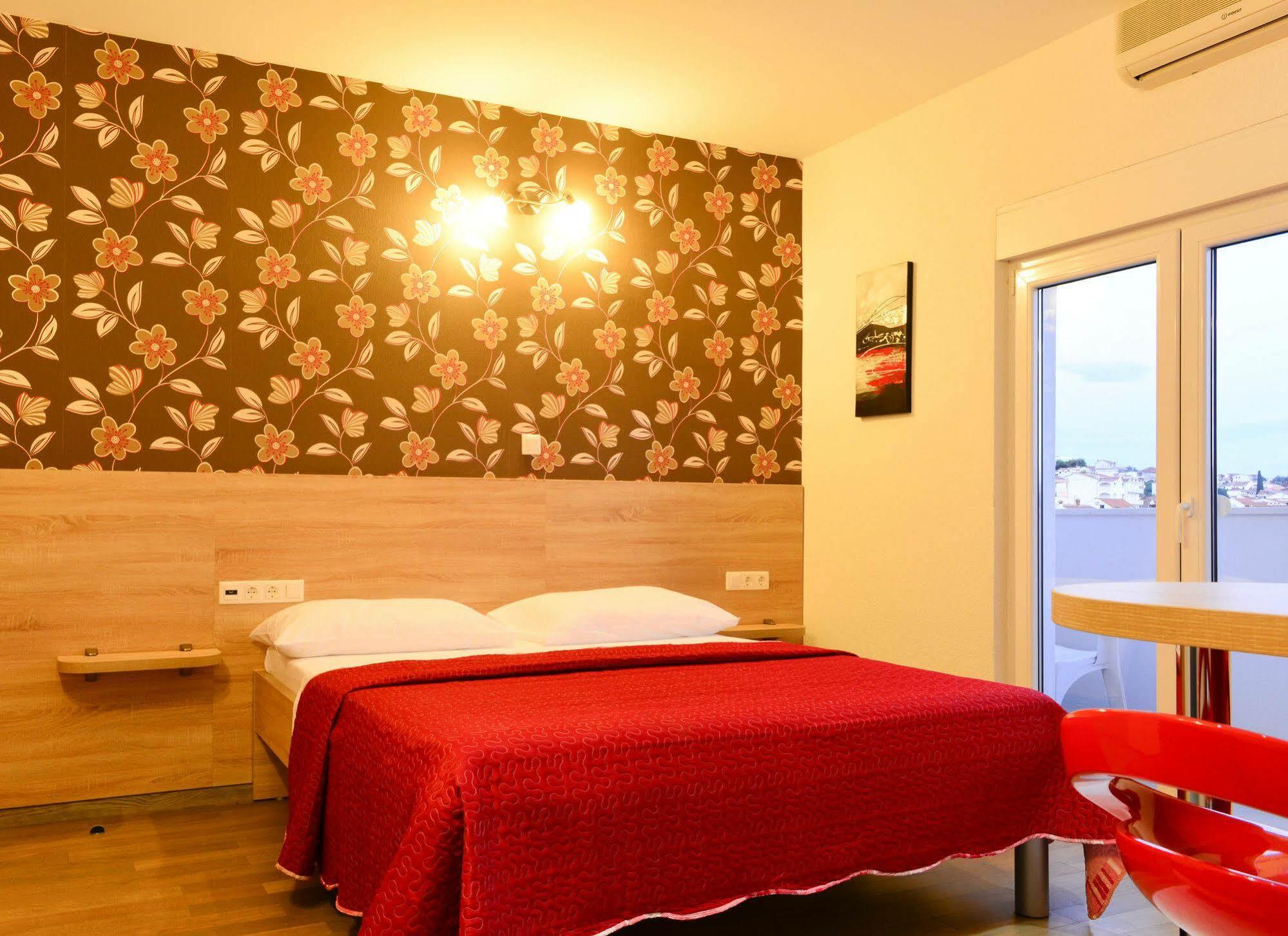 Luxury Apartments Villa Tea Trogir Ngoại thất bức ảnh